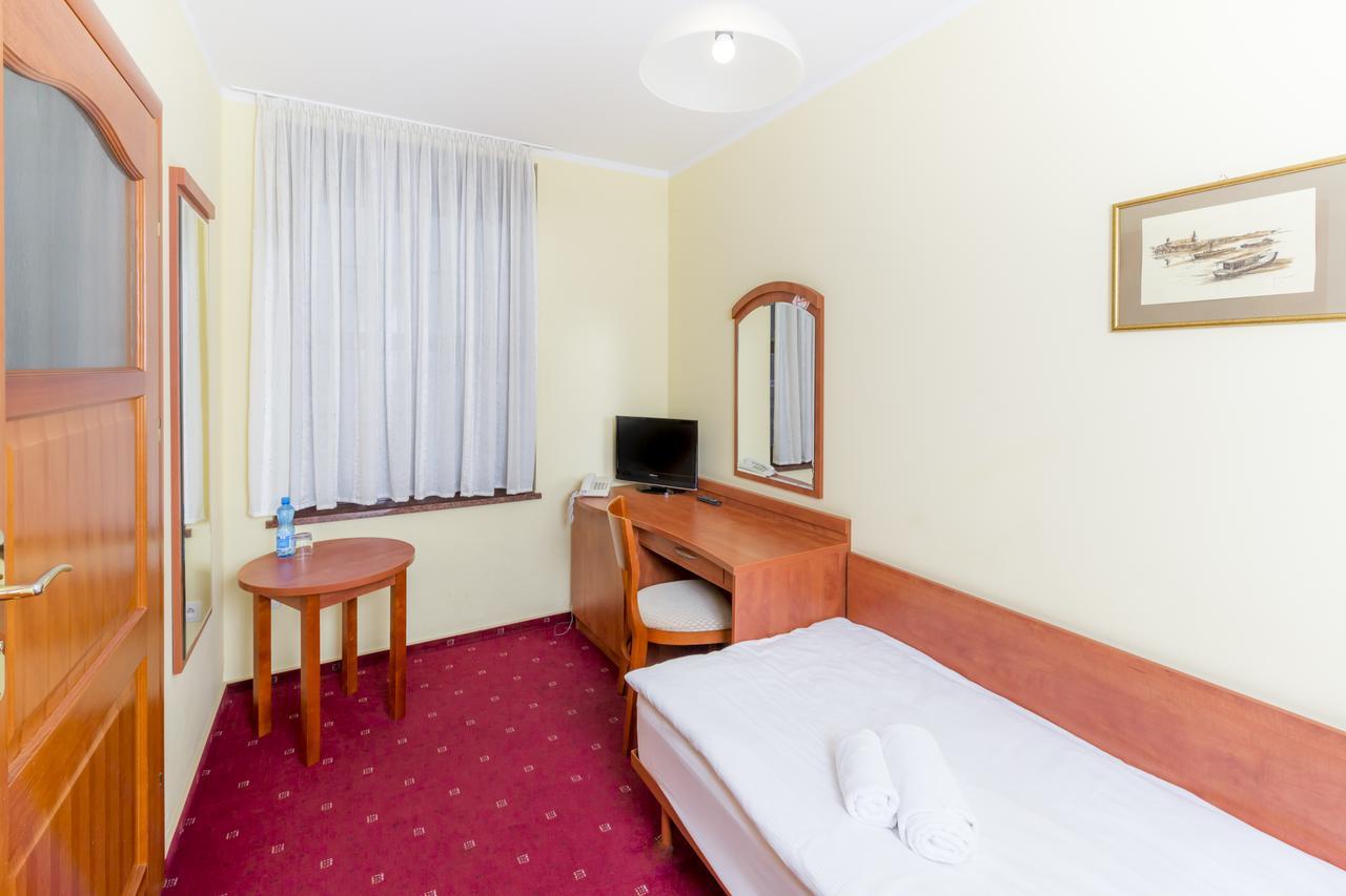 Hotel Bastion كوسترزين ناد أودري المظهر الخارجي الصورة
